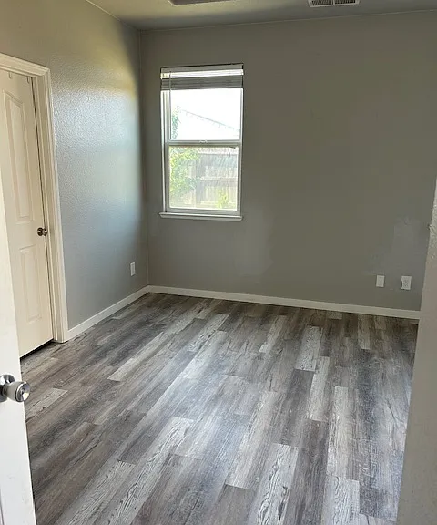 1339 Paddington Way — Photo 4