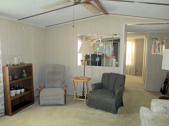 3rd image of 17 Sunrise Ln