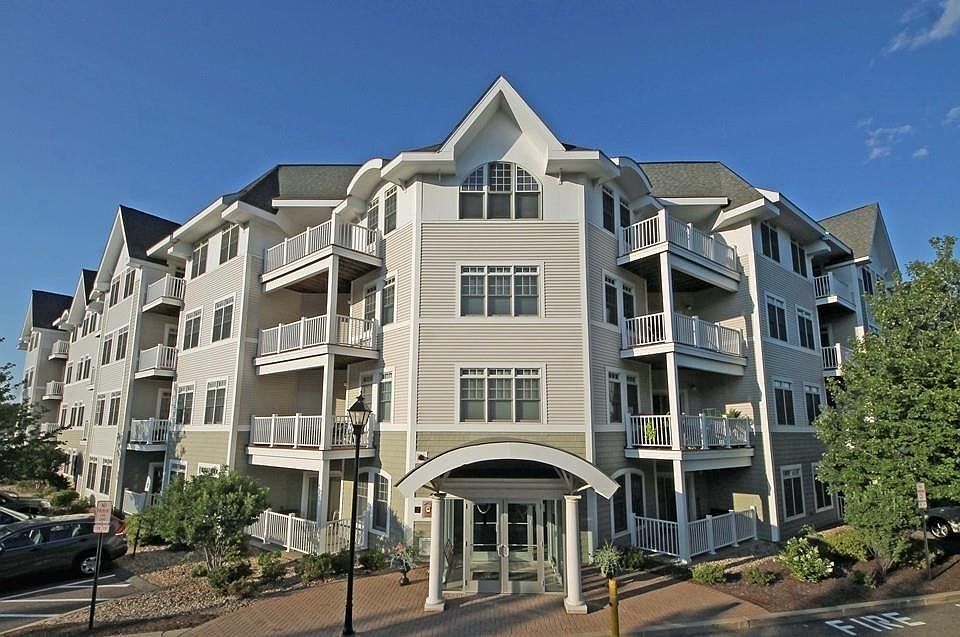 1st image of 614 Pond St Unit 2212