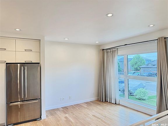 5th image of 926 Wilkins COURT
