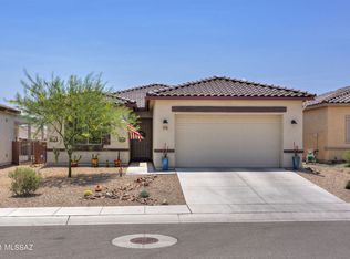 776 N Henrietta Scope Trl, Green Valley, AZ 85614