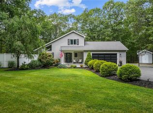 345 Hope Furnace Rd, Scituate, RI 02831