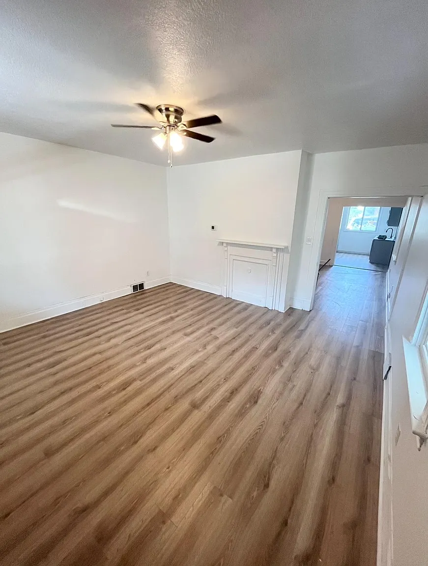 76 Frazier Ave photo 1