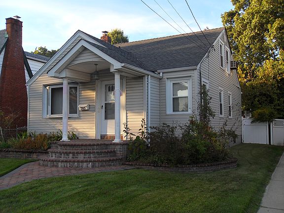 2nd image of 785 Grand Terrace Ave