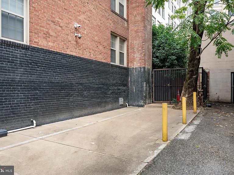 1314 Massachusetts Ave NW #608 — Photo 35