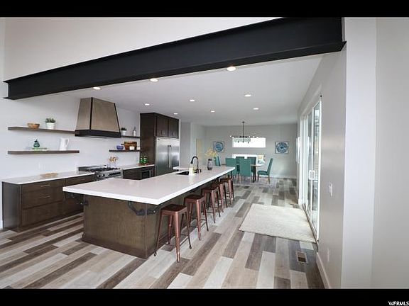 5th image of 1465 W Revello Ct