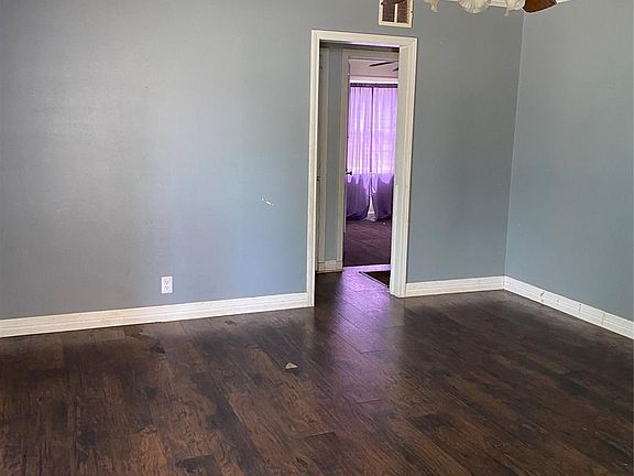 4th image of 1424 N Columbia Ave