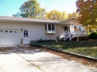 532 Roosevelt Ct, River Falls, WI 54022