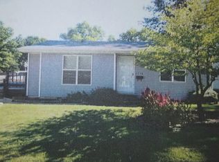 1710 Washington St, Carlyle, IL 62231