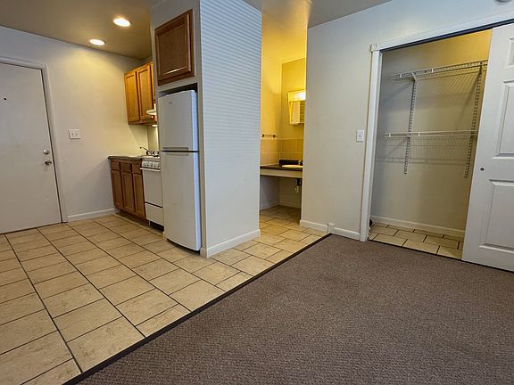 3rd image of 512 S Hays Ave #11340223