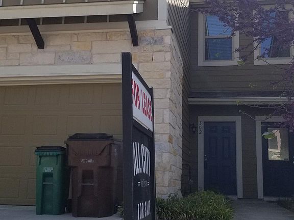3rd image of 1620 Bryant Dr Unit 302