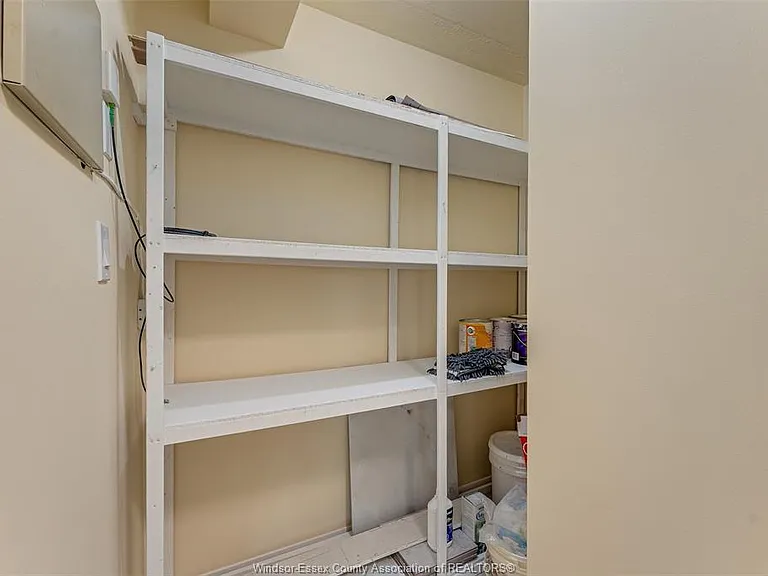 3936 Wyandotte St E #207 — Photo 24