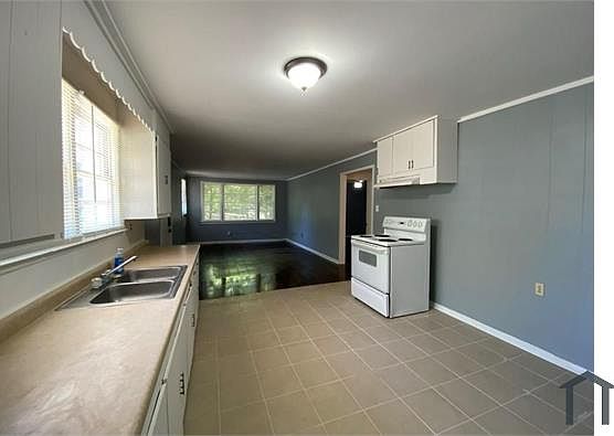 4th image of 3069 Montpelier Pl #A