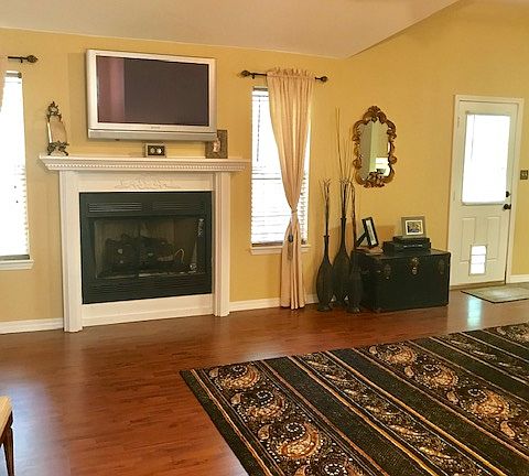 3rd image of 8154 Pine Cone Dr