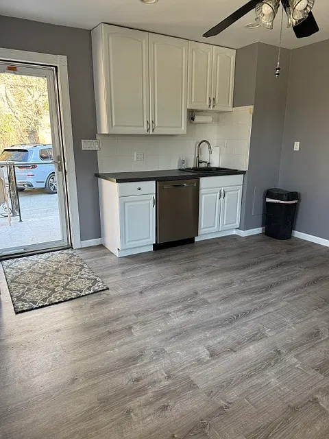 2 bed, 1.5 bath, 1000 sqft, $3,500 — Photo 2