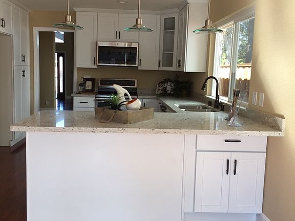 4th image of 4240 Briarglen Dr
