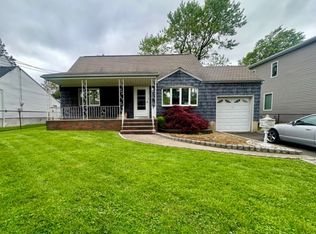 435 Inwood Rd, Linden, NJ 07036