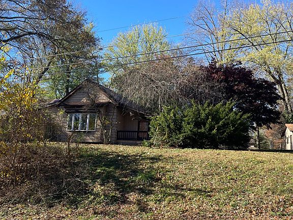 2nd image of 4490 Hulman St