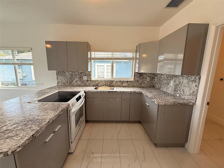 3025 NW 23rd Ave #1 — Photo 6