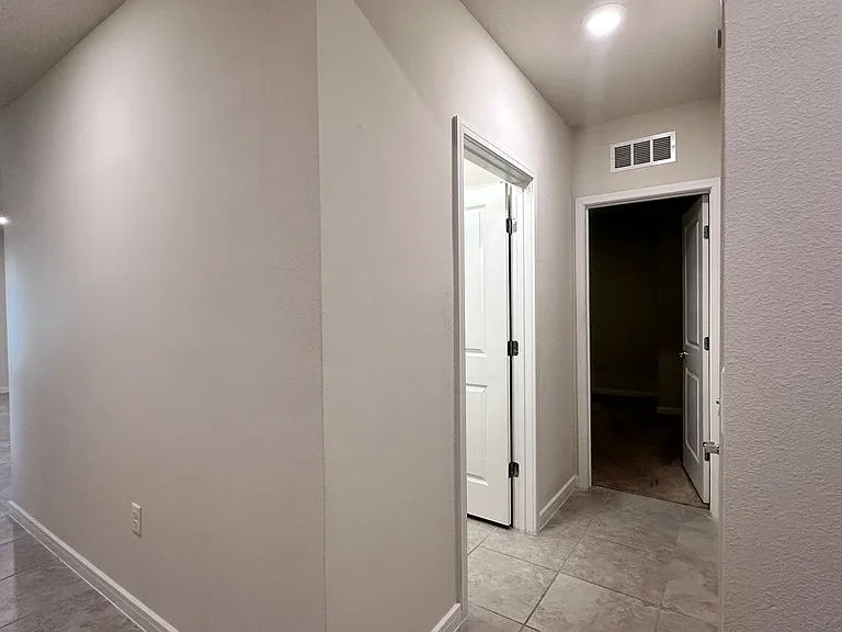 3074 Green Park Dr — Photo 3