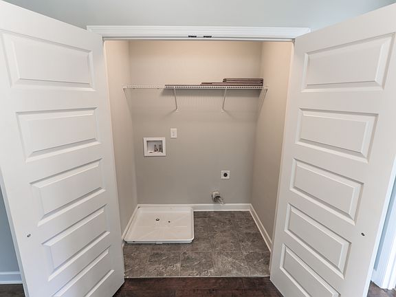 4th image of 80 Nance Ln