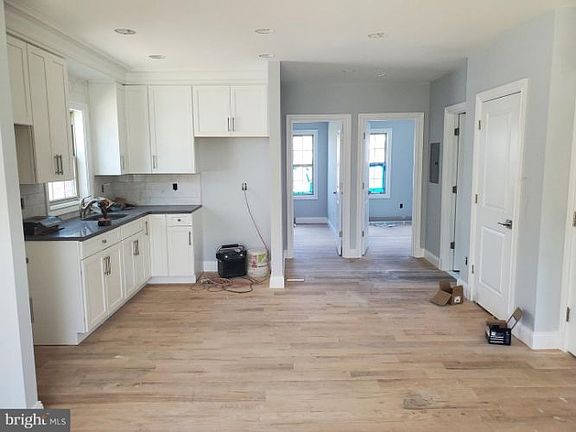 2nd image of 1326 Chambers St #1