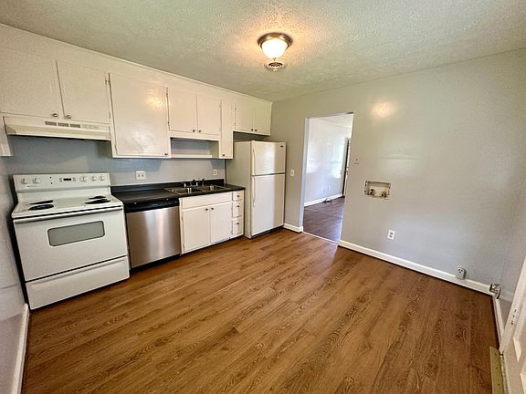 4th image of 103 Lora Ln #A