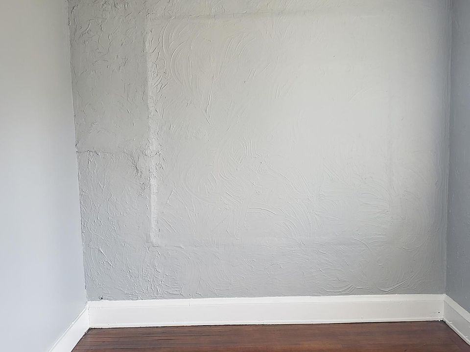 1st image of 3173 W 105th St