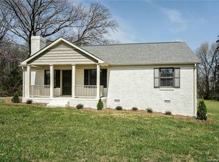 1223 Sunset Rd, Charlotte, NC 28216