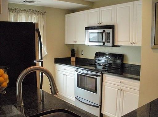 3rd image of 10 Seaport Dr APT 2406