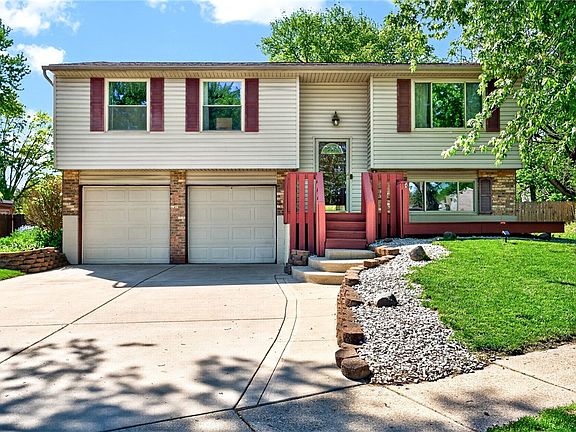 2nd image of 347 Blumen Ln