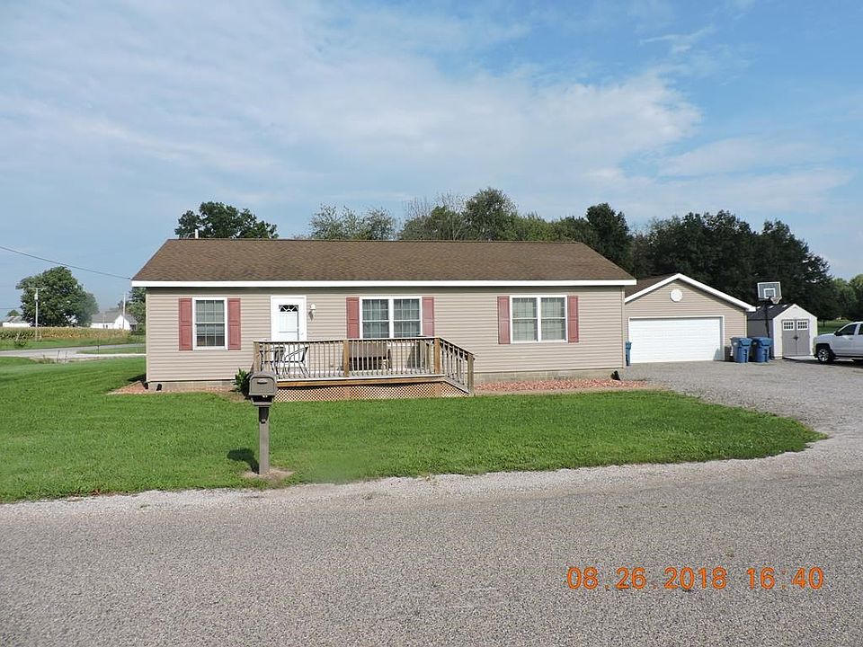 1st image of 605 Lucas Ln