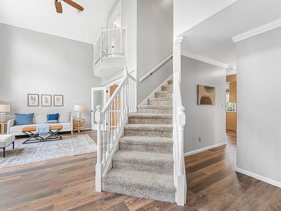 9733 Crescent Shores Rd, Traverse City, MI 49685 | MLS #1944443