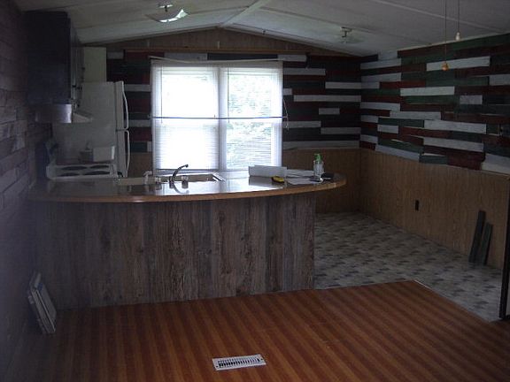 3rd image of 119 Ross Ct