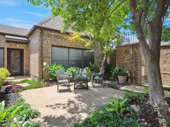 3114 Stonehenge Ln, Carrollton, TX 75006