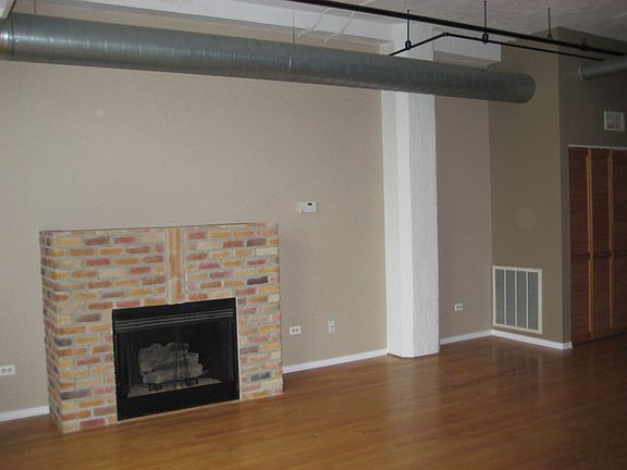 5th image of 2024 S Wabash Ave APT 405