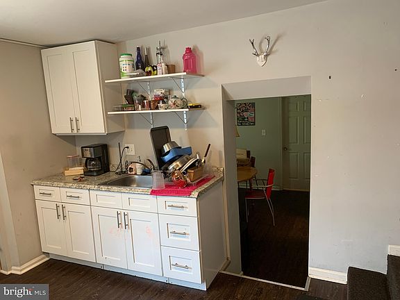 3rd image of 2613 E Somerset St #D