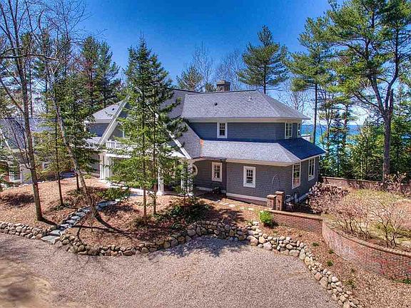 3rd image of 5895 N Birchwood Drive