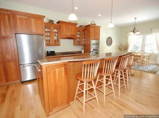 3 Lindenwood Ln, Falmouth, ME 04105