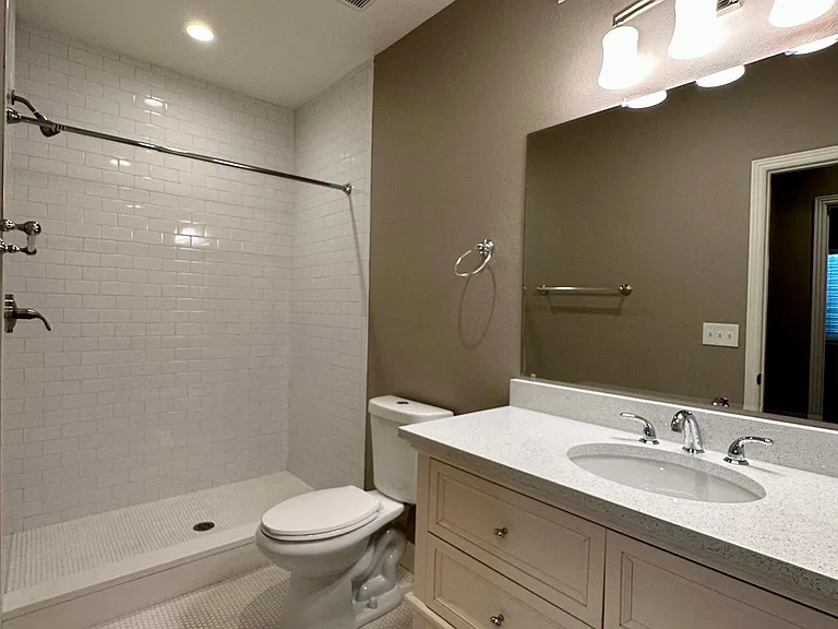 Basement full bathroom