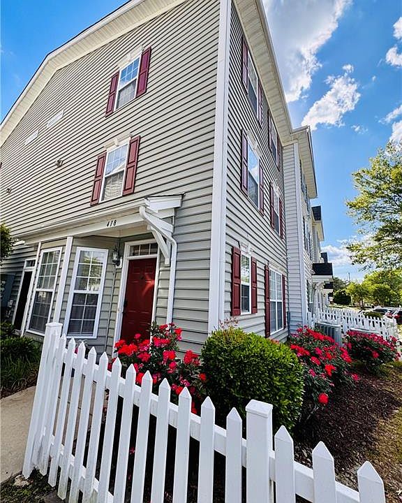 1st image of 418 Teton Cir