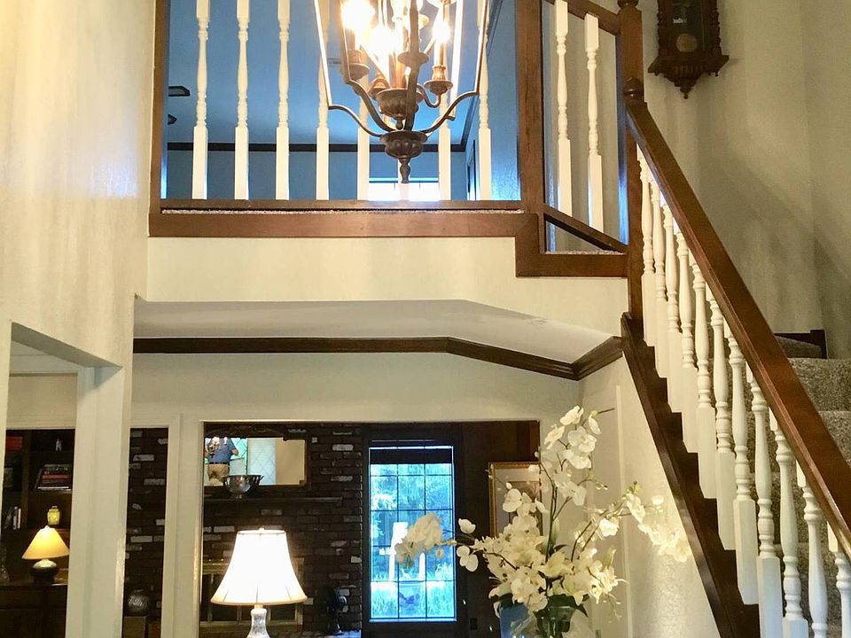 Beautiful open entry