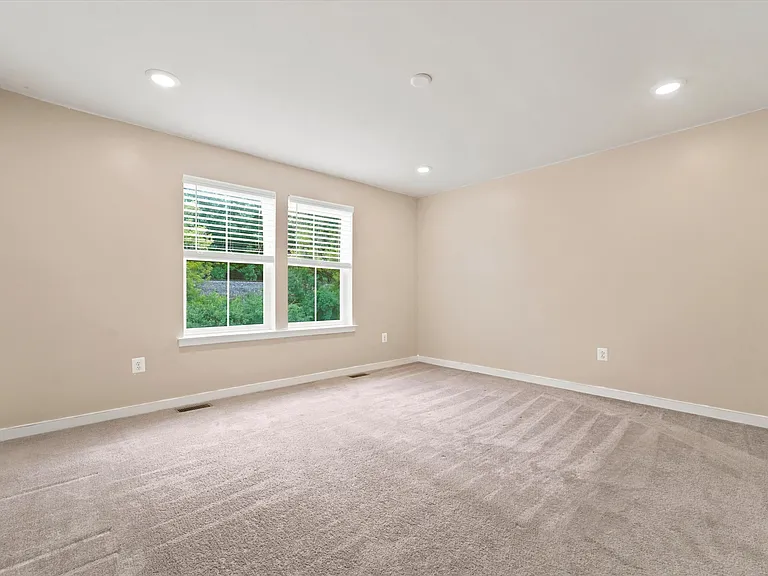 59 Four Leaf Dr — Photo 16