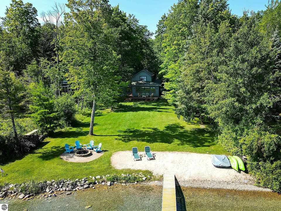 1st image of 4195 Birch Dr