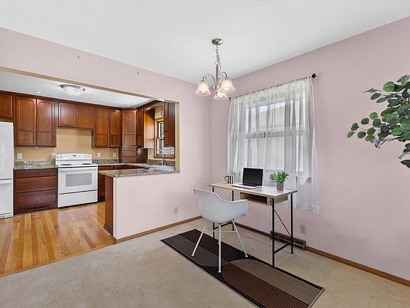 5th image of 521 N 105th STREET