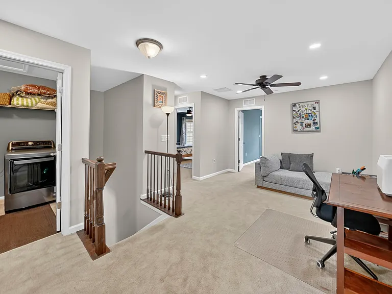 97 Autumn Ln — Photo 25