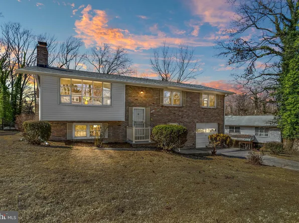 6003 Hope Dr, Temple Hills, MD 20748