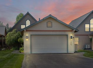 1483 Red Wing Loop, Redmond, OR 97756