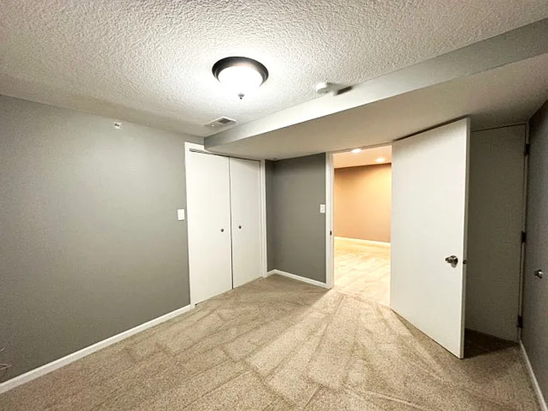 1318 SW Lynn Dr — Photo 17