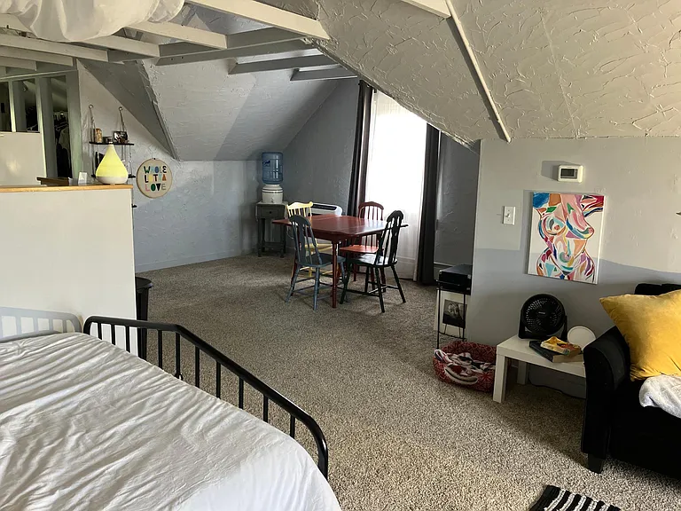 100 W 27th St #3 — Photo 7